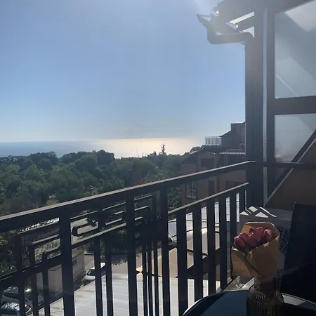 Апартаменти Galata View Sea Views & Free Parking *